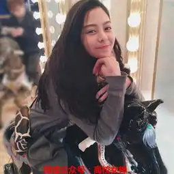 余文乐首位女装模特爆红,长腿逆天比欧阳娜娜还美