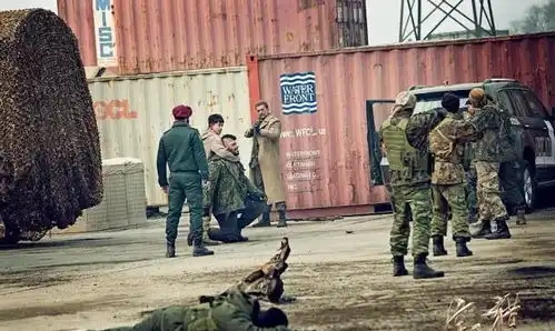 内地票房破3.2亿,范冰冰零片酬出演,李晨军旅片为何复制不了吴京的成功
