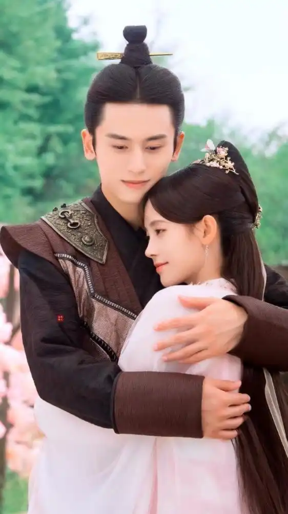 山河令张哲瀚爆红,他背后的女人个个来头不小