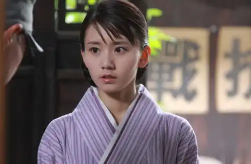 铁血红安播出早安少女李纯演日本姑娘
