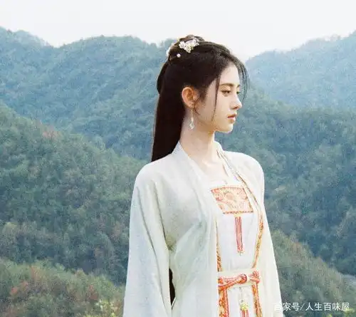 嘉南传姜保宁将李谦藏到被子里,一个喘不上气,一个装咳嗽生病