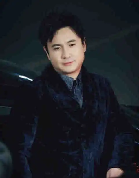 吴京晒合照,章子怡徐峥均不敌沈腾抢眼,本人回应侧颜仅供参考
