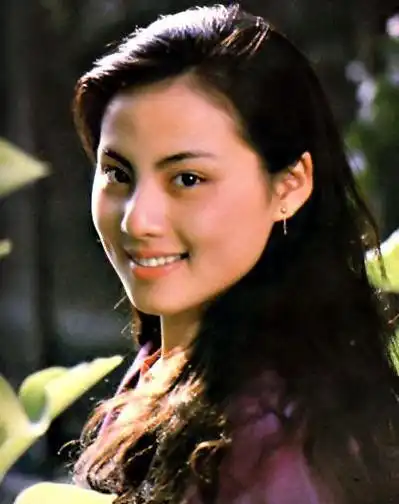 29岁香消玉殒的乐韵,美貌冠绝红楼梦剧组,自杀教训深刻
