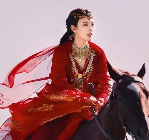 15个穿着红色古装的美人,本以为热巴是最美,直到看见她傻眼了
