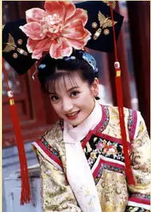 盘点明星的清宫造型周冬雨清新王菲端庄