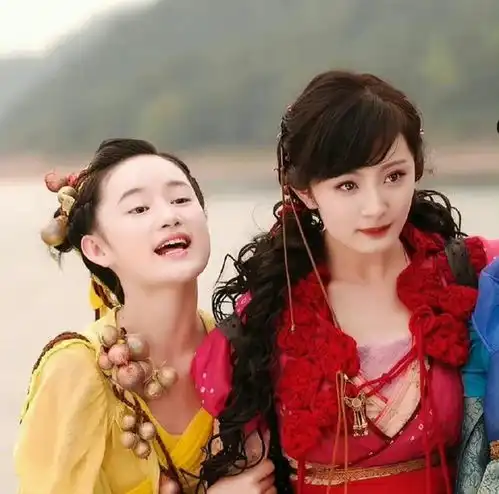 郭晓婷晒出与黄志玮杨幂杀青照,网友称梦回仙剑三
