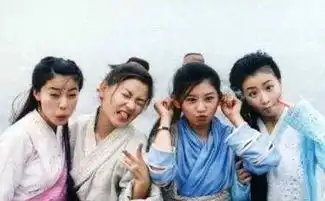 于正翻拍倚天屠龙记,贾静雯饰演张无忌母亲,杨幂演大妈
