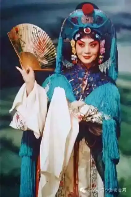 李胜素最全剧照发布,恰似仙女下凡间,惊艳了世界