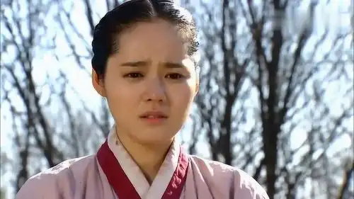 拥抱太阳的月亮烟雨恢复记忆,却不敢和妈妈相认,躲在远处落泪
