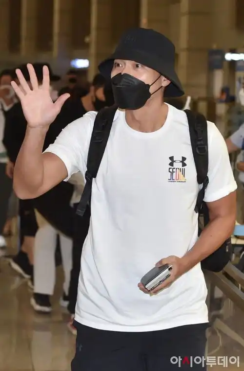 玄彬宋慧乔复合网曝玄彬宋慧乔深夜溜狗照,还被爆同居玄宋复合4证据
