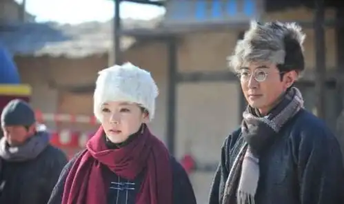 因戏生情的跨国姐弟恋,历经坎坷结婚生子,却传出早已离婚