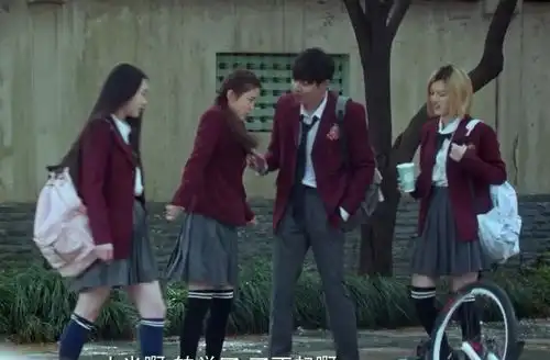 悲伤逆流成河青春本应是美好的,为何,现实却又这么残酷