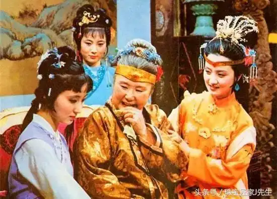 十二美人图深扒12位潮流icon的搭配秘诀清宫剧都不敢这么演
