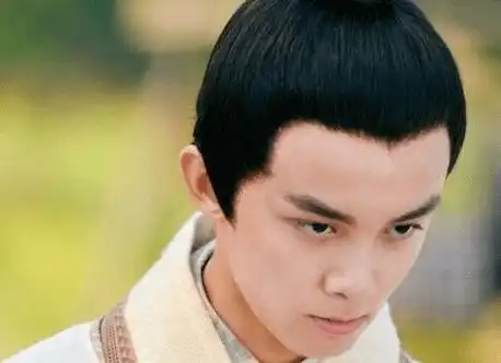 子婴能够继承秦朝的大统子婴和秦始皇之间是什么关系
