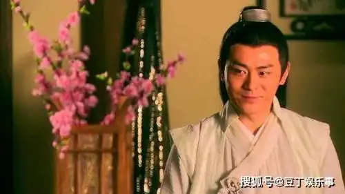 苦等范冰冰18年,手上还带着定情手镯,如今李范分手他有机会吗