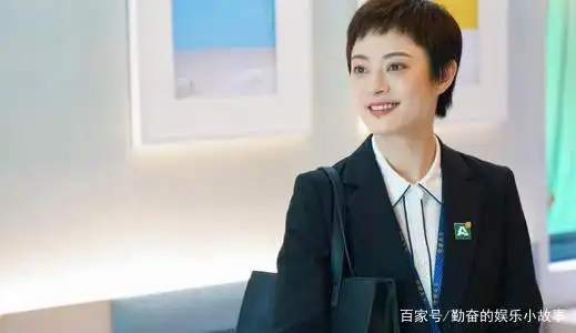 新版限薪令出台72天,孙俪片酬曝光,抱着凤凰当鸡卖