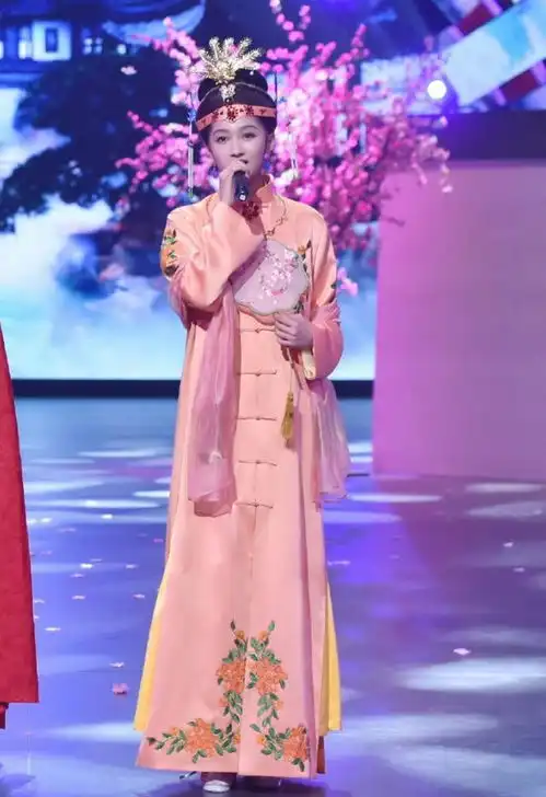 导演透露关晓彤是新版红楼梦林黛玉最初人选,选角被吐槽不断