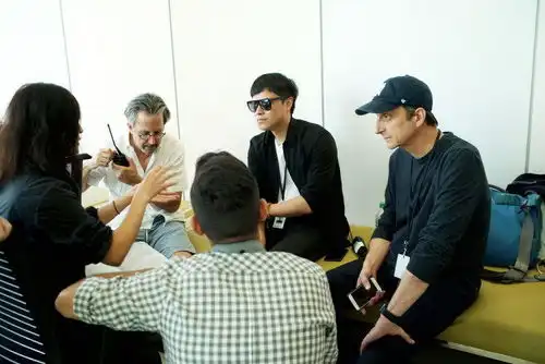 春节档唐探2首破20亿,放假中导演接了我们的电话