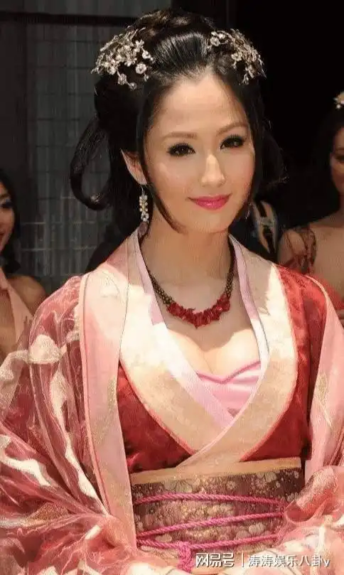 她被称为3d女神,一脱成名,如今却无人知晓你应该认识蓝燕蝴蝶之吻成名之路奥斯卡颁奖典礼网易订阅