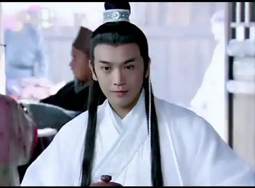 他在中国无人不知,48岁喝酒致死,留下70部价值连城的作品