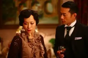 谭凯乱世佳人热播与叶童合作续舞台情缘
