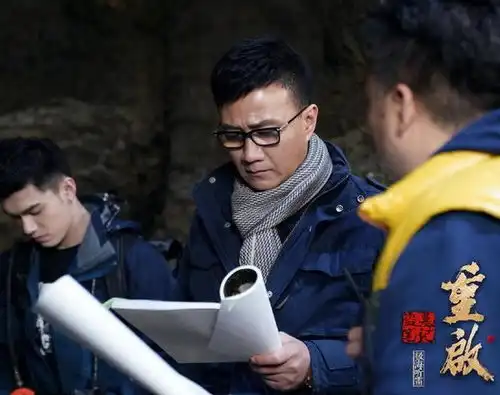 新盗墓笔记剧照曝光,老戏骨云集精彩不断,男主更是帅翻天
