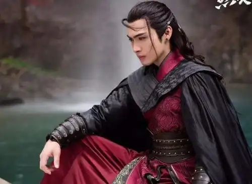 5年后林依晨再演古装剧,不过这次男主比她小11岁,颜值属实优秀
