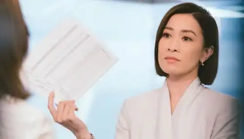 佘诗曼的下半场,不只是新闻女王
