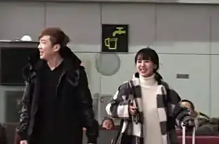 杨紫晒照疑回应恋爱传闻低调过自己生活