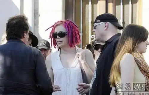 双双转性黑客帝国导演兄弟变姐妹