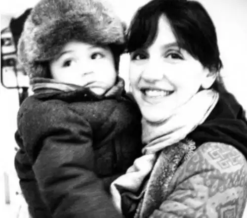 汤唯将嫁晚秋导演跨国恋情侣大盘点