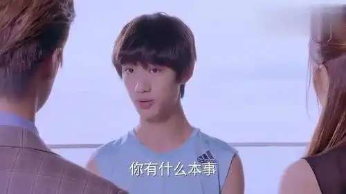 甜蜜暴击方宇带明天见弟弟,明天与方宙训练对打拳击
