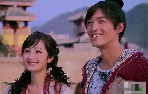 离婚一年,杨幂终于瞒不住,坦言最想嫁的人是他网友你不配
