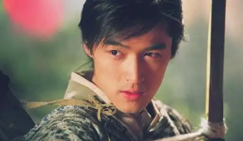 胡歌和刘亦菲版的仙剑奇侠传要翻拍网友不要再毁剧了
