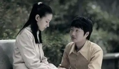 潘粤明与董洁离婚两败俱伤,如今45岁再次翻红,他是如何做到的
