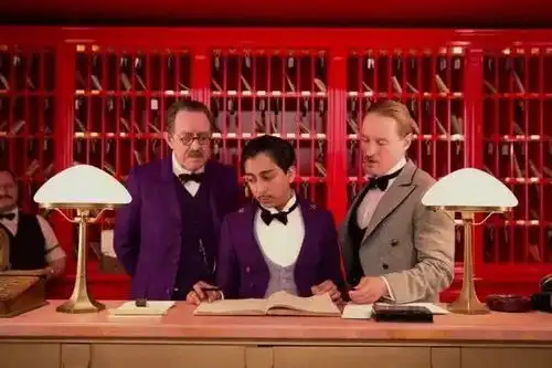 国外经典电影布达佩斯大饭店一个粉嫩甜蜜的谋杀案件