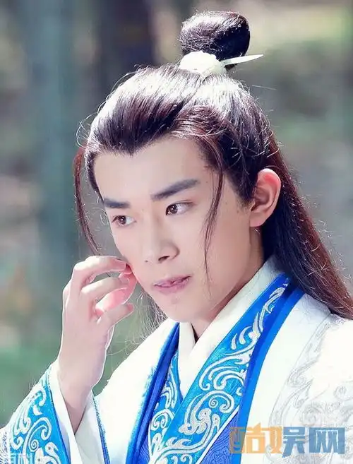 易烊千玺思美人剧照
