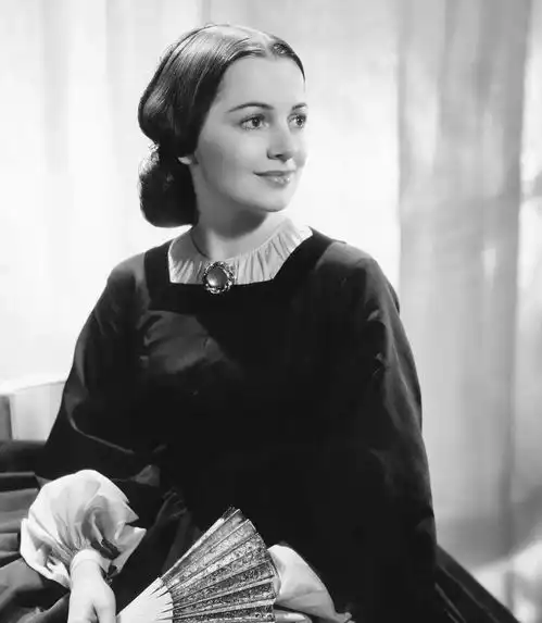 琼芳登4次婚姻不幸福,活了96岁,与姐姐争了一辈子
