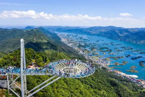 黄石就是黄石公园