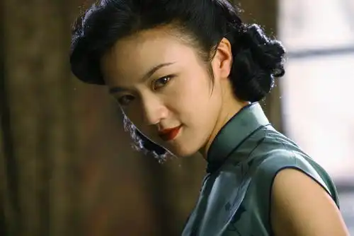 从色戒到让子弹飞,为何大导热衷情色镜头,因为猥琐吗