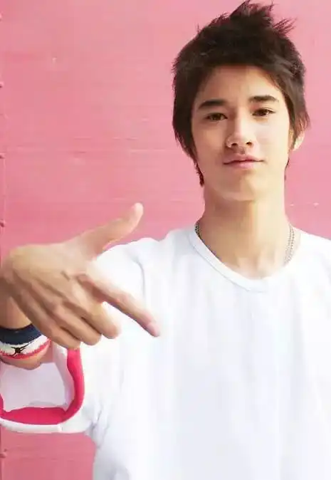 是时候放出中学时代迷恋的神颜了,出道被冠以亚洲第一美少年