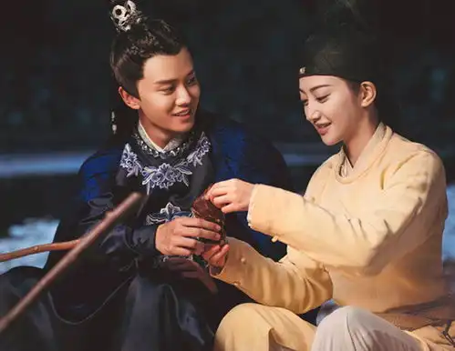 书生娶了美寡妇,晚上妻子不见了,突然出现一个大胡子男人调戏他