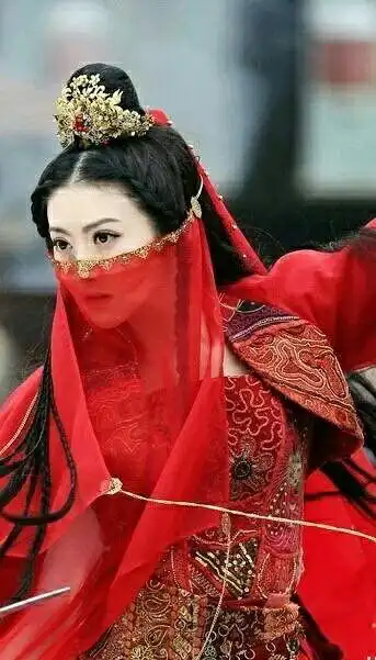 震惊沈珍珠竟穿越成了汉朝的女傅,一路升级打怪...
