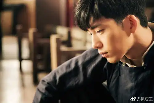 井柏然新剧花絮照曝光,造型多变人设期待
