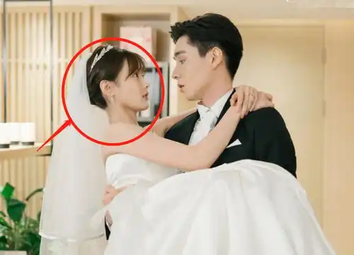 同是被嘲资源咖,景甜凭司藤翻身,她6年演15部剧都没火