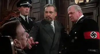 圣诞了,推荐一部经典喜剧你逃我也逃