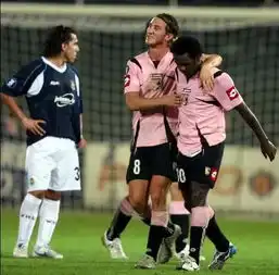 西西里的美丽传说,只能去意乙意丙寻找西西里足球扫描,公推巴勒莫焦点战
