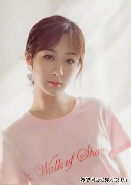 杨紫粉丝向郑爽道歉,称不再诋毁郑爽,吴宣仪粉丝死扛到底