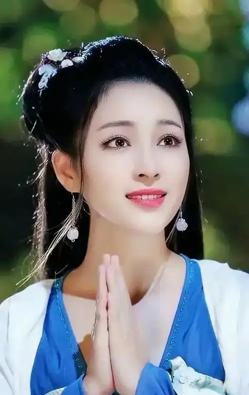 甘婷婷高清照片四最新工作时尚照