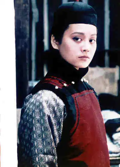 宁静22岁青涩旧照罕见曝光古装公子扮相模样俊俏
